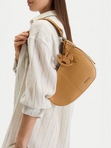 Badura Torebka CEO-LITA-DT26280-A Brązowy. Brązowe torebki klasyczne Badura, bez wzorów, ze skóry, bez dodatków. Za 219,99 zł.