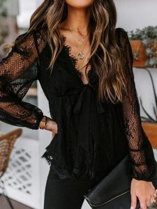 Milan Kiss Bluzka w kolorze czarnym rozmiar: XL. Czarne bluzki Milan Kiss, xl, bez wzorów, z koronki, bez kołnierzyka, bez ramiączek. Za 152,99 zł.