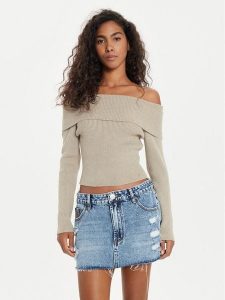 Guess Sweter Nina W4BR73 Z3K92 Beżowy Slim Fit. Brązowe swetry klasyczne Guess, xxl, z syntetyku, bez kołnierzyka. Za 179,99 zł.