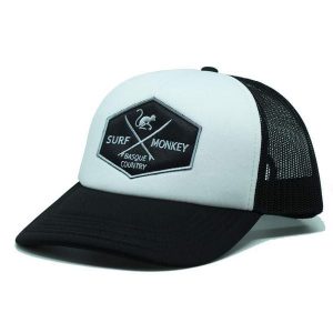 Czapka Trucker - Ocieplana / Rozmiar uniwersalny (Biały/Czarny). Białe czapki SURF MONKEY, z aplikacjami, z materiału. Za 135,96 zł.
