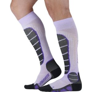 Skarpetki Monnet Freeride. Fioletowe skarpetki MONNET, bez wzorów. Za 248,50 zł.