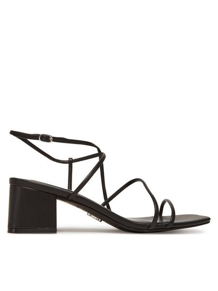 Steve Madden Sandały Remmi SM11003296 Czarny. Czarne sandały Steve Madden, bez wzorów, ze skóry, bez obcasa, na słupku, bez zapięcia. Za 389,99 zł.