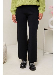 Soft Cashmere Spodnie w kolorze czarnym rozmiar: 34/36. Czarne spodnie z wysokim stanem Soft Cashmere, bez wzorów, z materiału, z podwyższonym stanem. Za 100,99 zł.