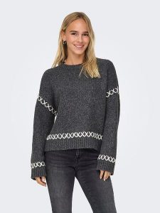 ONLY Sweter "Amanda" w kolorze antracytowym rozmiar: S. Czarne swetry oversize ONLY, s, bez wzorów, ze splotem, bez ramiączek. Za 65,85 zł.