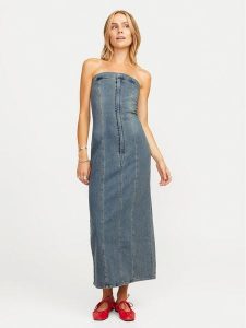 JJXX Sukienka jeansowa Tinga 12260695 Niebieski Slim Fit. Niebieskie kombinezony JJXX, l, bez wzorów, z jeansu, bez kołnierzyka, bez ramiączek. Za 169,99 zł.