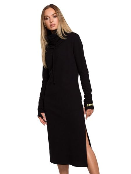 Made of emotion Sukienka w kolorze czarnym rozmiar: M. Czarne sukienki Made Of Emotion, na co dzień, m, bez wzorów, bez kołnierzyka, bez ramiączek, maxi, proste. Za 262,95 zł.