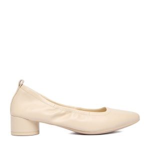 Czółenka GINO ROSSI. Brązowe czółenka Gino Rossi, bez wzorów, bez obcasa, bez zapięcia. Za 329,99 zł.