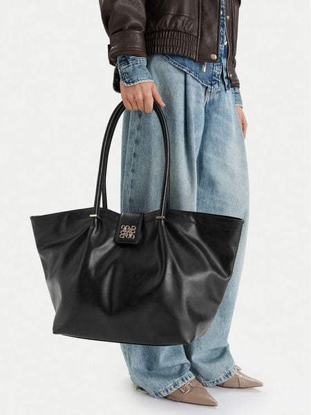 Nine West Torebka CEO-Corsia-LA374-5201 Czarny. Czarne shopper bag Nine West, bez wzorów, z materiału, bez dodatków. Za 269,99 zł.