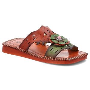 Klapki damskie Artiker, cholewka ze skóry naturalnej licowej wsuwany fason na płaskiej podeszwie, czerwone, 58C1008. Czerwone klapki ARTIKER, bez wzorów, ze skóry, bez obcasa, na płaskiej podeszwie. Za 279,00 zł.