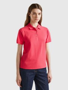 Benetton Koszulka polo w kolorze różowym rozmiar: XS. Różowe bluzki Benetton, xs, bez wzorów, bez kołnierzyka, bez ramiączek. Za 65,69 zł.