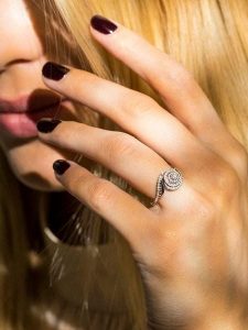 CARATELLI Złoty pierścionek "Je dis Oui!" z diamentami rozmiar: 60. Białe pierścionki CARATELLI, z diamentem, złote. Za 2 296,99 zł.