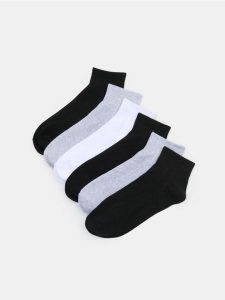 Krótkie skarpetki 5 pack - wielobarwny. Skarpetki Sinsay, bez wzorów. Za 12,99 zł.