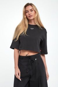 T-shirt damski Taky JOOP! JEANS. T-shirty Joop! Jeans, s, bez wzorów, z jeansu, bez kołnierzyka, bez ramiączek. W wyprzedaży za 179,25 zł.