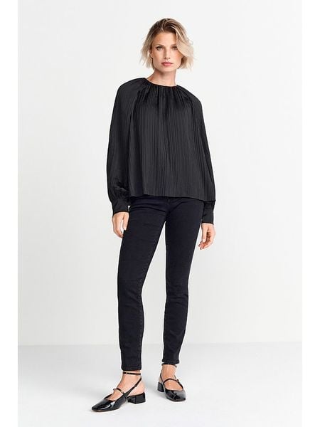 Rich & Royal Bluzka w kolorze czarnym rozmiar: 38. Czarne bluzki Rich & Royal, bez wzorów, bez kołnierzyka, bez ramiączek. Za 215,71 zł.