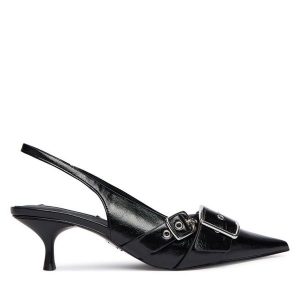 Czółenka Steve Madden. Czarne czółenka Steve Madden, bez wzorów, bez obcasa, bez zapięcia. Za 389,99 zł.