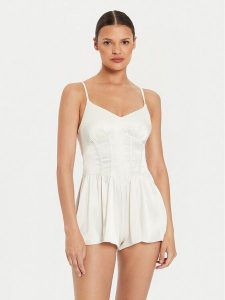 Dorina Piżama D001351SW004 Écru Regular Fit. Piżamy Dorina, bez wzorów, z syntetyku, bez ramiączek. Za 49,99 zł.