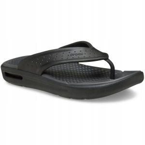 Japonki Dla Dorosłych Crocs In Motion Flip. Czarne klapki Crocs, bez wzorów, z materiału, bez obcasa. Za 239,99 zł.