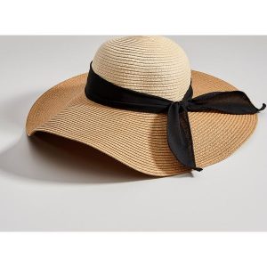 Słomkowy kapelusz z kokardą - Beżowy. Kapelusze marki Mohito. Za 49,99 zł.