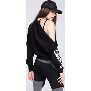 Bluza damska BLD220 - głęboka czerń. Czarne bluzy marki 4f, z dzianiny. W wyprzedaży za 79,99 zł.