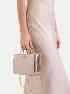 Nine West Torebka CEO-Astor Vibe-KY323-1 Złoty. Żółte kuferki Nine West, bez wzorów, z materiału, bez dodatków. Za 199,99 zł.