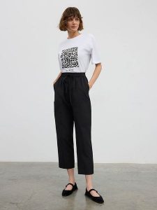 BGN Spodnie w kolorze czarnym rozmiar: 36. Czarne spodnie z wysokim stanem BGN, bez wzorów, z materiału, z podwyższonym stanem. Za 79,21 zł.