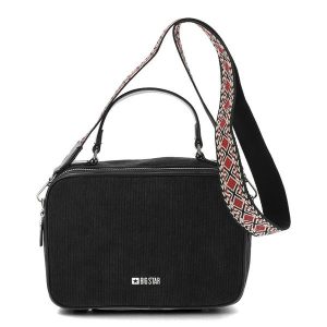 Czarna Torebka Big Star Listonoszka Materiałowa. Czarne kuferki Big Star Accessories, bez wzorów, z materiału, na ramię, bez dodatków. Za 179,00 zł.