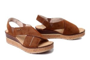 RIEKER 63782-24 brown, sandały damskie. Brązowe sandały Rieker, bez wzorów, bez obcasa, bez zapięcia. Za 319,90 zł.