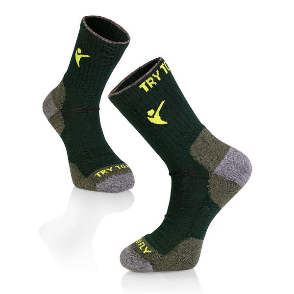 Skarpety trekkingowe z wełny merynosów ciemnozielone. Zielone skarpetki TRY TO FLY, bez wzorów, z wełny. W wyprzedaży za 83,57 zł.