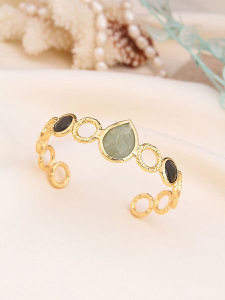 L'Atelier de Gaia Pozłacana bransoletka z elementami ozdobnymi rozmiar: onesize. Szare bransoletki L'Atelier de Gaia, z kamieniem księżycowym, pozłacane. Za 69,75 zł.