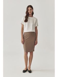 TATUUM Bluzka w kolorze kremowym rozmiar: 40. Brązowe bluzki Tatuum, bez wzorów, z wiskozy, bez kołnierzyka, bez ramiączek. Za 129,45 zł.