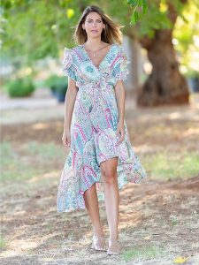 Isla Bonita by SIGRIS Sukienka w kolorze białym rozmiar: M. Białe sukienki Isla Bonita by SIGRIS, m, bez wzorów, bez kołnierzyka, bez ramiączek, midi. Za 127,35 zł.