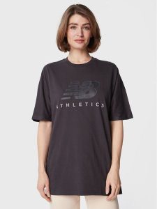 New Balance T-Shirt WT23503 Czarny Oversize. Czarne t-shirty New Balance, s, bez wzorów, z bawełny, bez kołnierzyka, bez ramiączek. Za 169,00 zł.