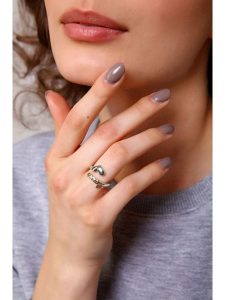 Heliophilia Pierścionek rozmiar: onesize. Szare pierścionki Heliophilia, metalowe. Za 21,99 zł.