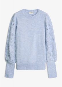 Sweter w ażurowy wzór. Niebieskie swetry klasyczne bonprix, bez kołnierzyka. Za 117,99 zł.