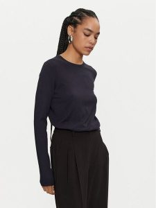 Calvin Klein Sweter K20K207681 Granatowy Regular Fit. Niebieskie swetry klasyczne Calvin Klein, xs, z wiskozy, bez kołnierzyka. Za 249,99 zł.