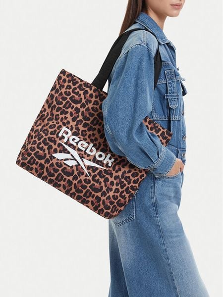 Reebok Torebka CWBEO-RBK-B-007-10 Brązowy. Brązowe shopper bag Reebok, bez wzorów, z materiału, bez dodatków. Za 119,99 zł.