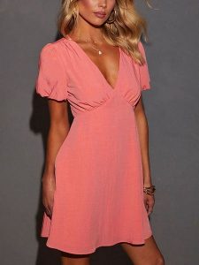 Milan Kiss Sukienka w kolorze koralowym rozmiar: L. Czerwone sukienki Milan Kiss, na imprezę, l, bez wzorów, bez kołnierzyka, bez ramiączek, mini. Za 237,17 zł.