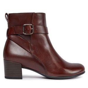 Botki ECCO. Brązowe botki ecco, bez wzorów, bez obcasa, na słupku, bez zapięcia. Za 599,99 zł.