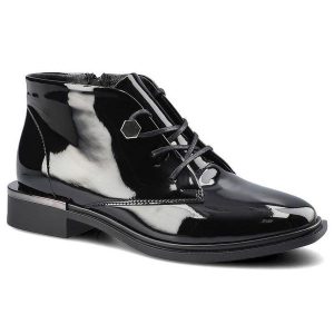 Czarne Skórzane Damskie Botki Chebello Modne Buty. Czarne botki CheBello, z aplikacjami, z lakierowanej skóry, bez obcasa, na płaskiej podeszwie, bez zapięcia. Za 269,00 zł.