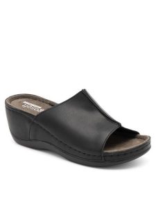 Go Soft Klapki MONA WS170-06 Czarny. Czarne klapki Go Soft, bez wzorów, z syntetyku, bez obcasa. Za 69,99 zł.