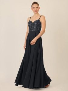 APART Sukienka w kolorze czarnym rozmiar: 42. Czarne sukienki Apart, bez wzorów, bez kołnierzyka, bez ramiączek, maxi. Za 434,99 zł.