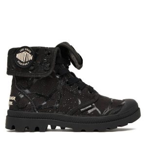 Trapery Palladium. Czarne buty zimowe Palladium, bez obcasa, bez zapięcia. Za 579,99 zł.