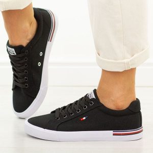 Czarne trampki damskie American Club Lh116. Czarne trampki American CLUB, bez wzorów, z jeansu, bez zapięcia. Za 99,00 zł.