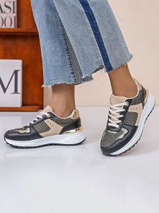 Sixth Sens Sneakersy w kolorze czarno-beżowo-złotym rozmiar: 36. Brązowe trampki Sixth Sens, bez wzorów, bez zapięcia. Za 127,35 zł.