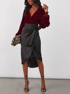 Milan Kiss Bluzka w kolorze czerwonym rozmiar: S. Czerwone bluzki Milan Kiss, s, bez wzorów, bez kołnierzyka, bez ramiączek. Za 134,85 zł.