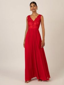 APART Sukienka w kolorze czerwonym rozmiar: 38. Czerwone sukienki Apart, bez wzorów, z koronki, bez kołnierzyka, bez ramiączek, maxi. Za 298,67 zł.