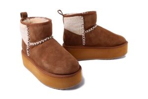 EMU AUSTRALIA W13143 Stinger Knit Flatform chestnut, botki damskie. Brązowe botki EMU Australia, na zimę, bez wzorów, ze skóry, bez obcasa, bez zapięcia. Za 599,92 zł.
