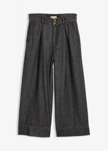 Jeansy wide leg o skróconej długości. Czarne jeansy bonprix, bez wzorów, z jeansu. Za 129,99 zł.