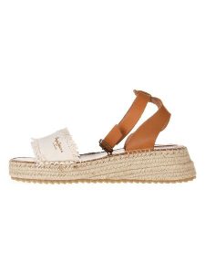 Pepe Jeans FOOTWEAR Skórzane sandały w kolorze biało-jasnobrązowym na koturnie rozmiar: 36. Białe sandały Pepe Jeans FOOTWEAR, bez wzorów, z jeansu, z otwartym noskiem, bez obcasa, na koturnie, bez zapięcia. Za 100,99 zł.