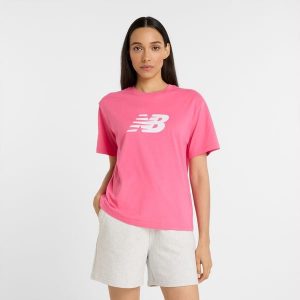 Koszulka damska New Balance WT43583DAB – różowa. Czerwone bluzki New Balance, xl, bez wzorów, z materiału, klasyczne, bez kołnierzyka, bez ramiączek. Za 119,99 zł.